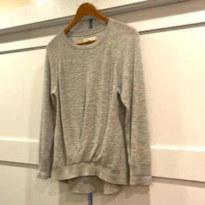 Light-weight/thin sweater